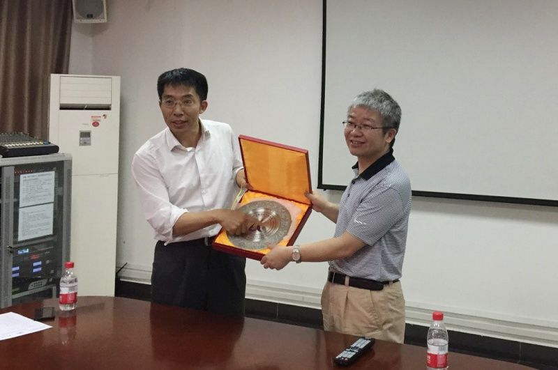 20170514-�廪��ѧ���ϵ�쵼����1 - ����